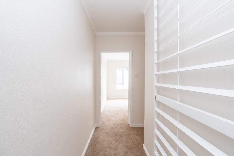 2 Bedroom Property for Sale in Sea Point Western Cape